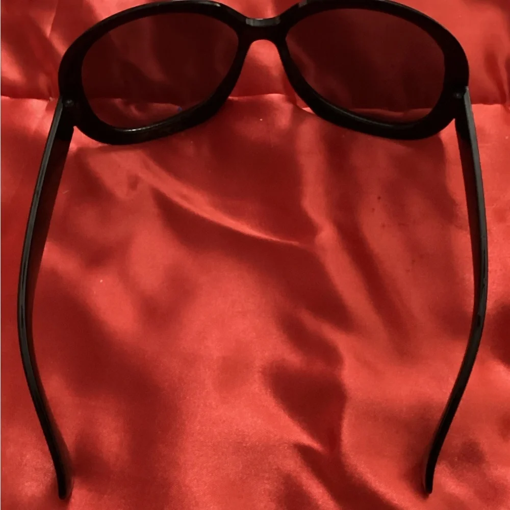 Sophisticated Black Designer Sunglasses